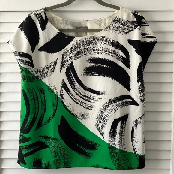 VINCE CAMUTO ECLIPSE TOP - Picture 1 of 3